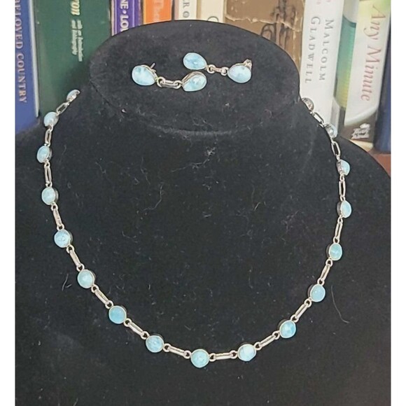 Natural Larimar necklace in 925 Sterling Silver 18" w/ 22 D.R. Larimar gemstones - Picture 9 of 16